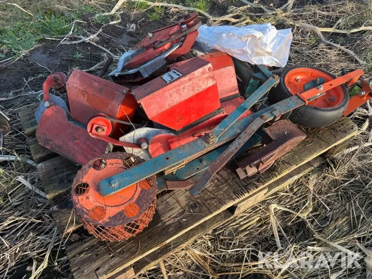 Billede 5 - En korns såmaskine til løg og græskar