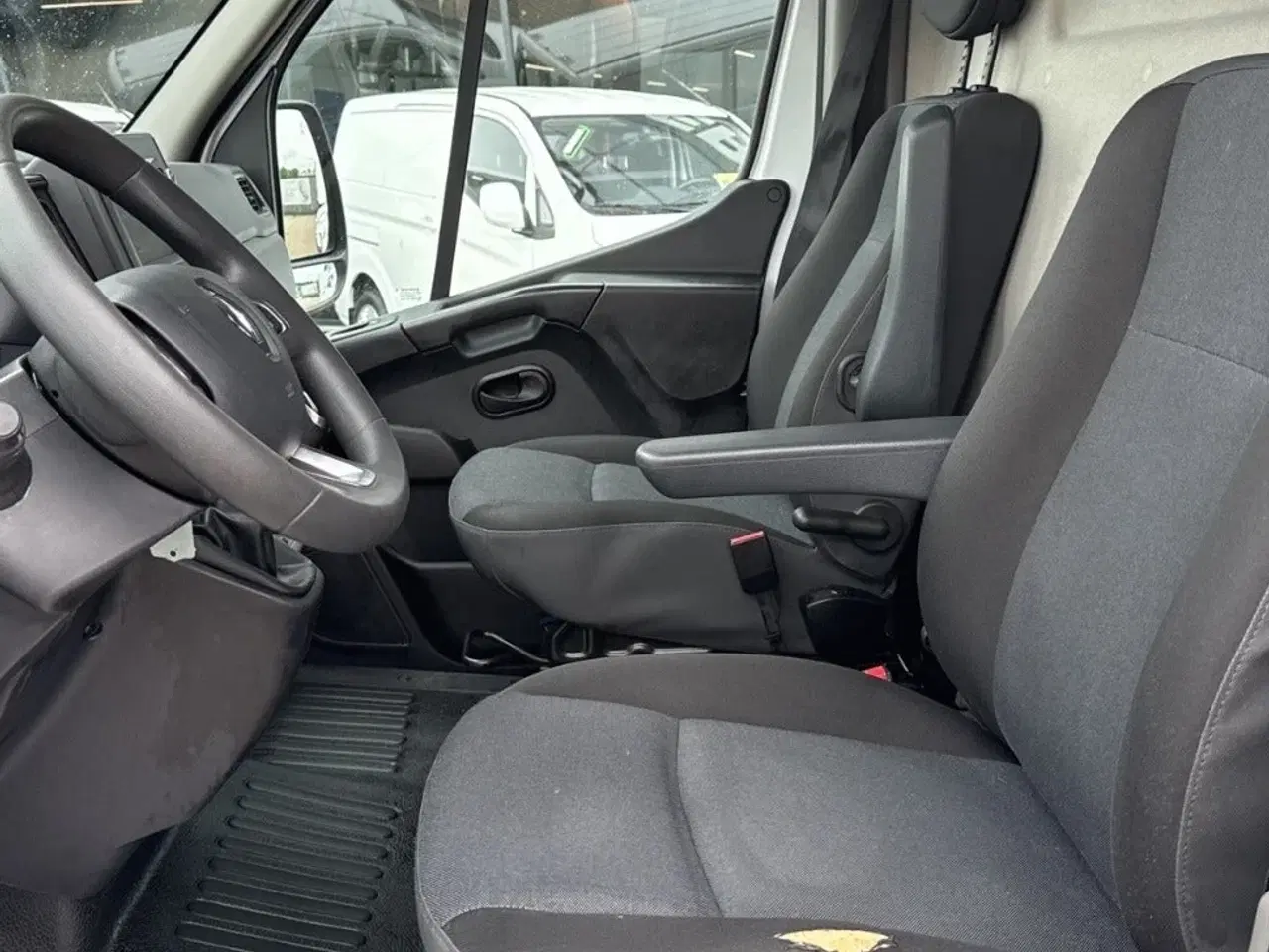 Billede 17 - Renault Master IV T33 2,3 dCi 135 L2H2 Kassevogn