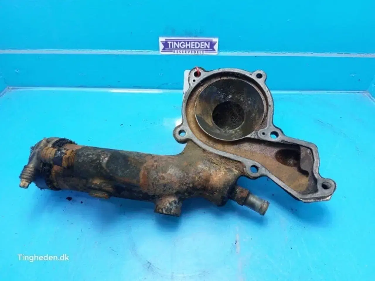 Billede 5 - John Deere 6090HZ003 Vandpumpe Rør RE523340