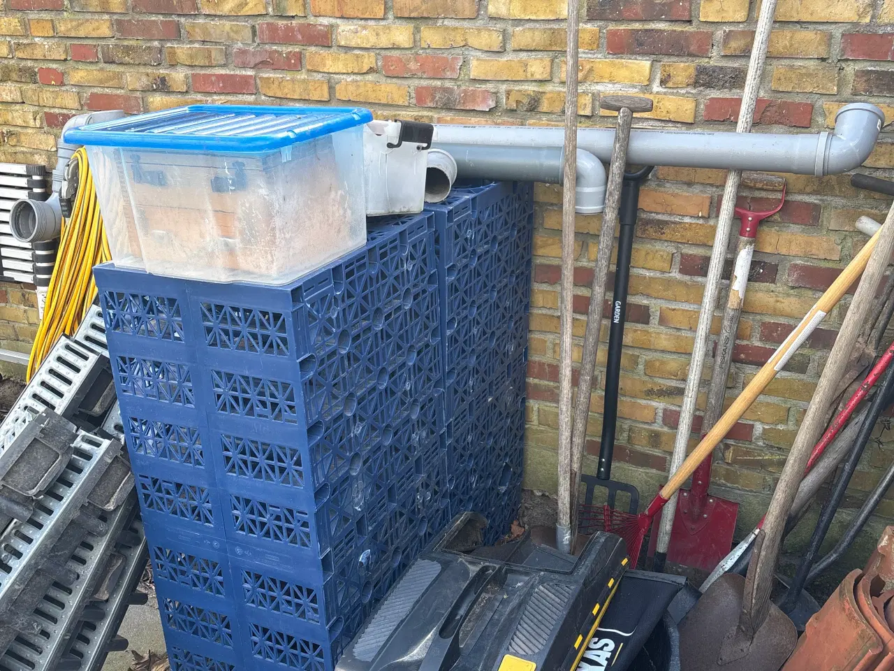 Billede 1 - Faskinekasser med tilbehør.2 stk