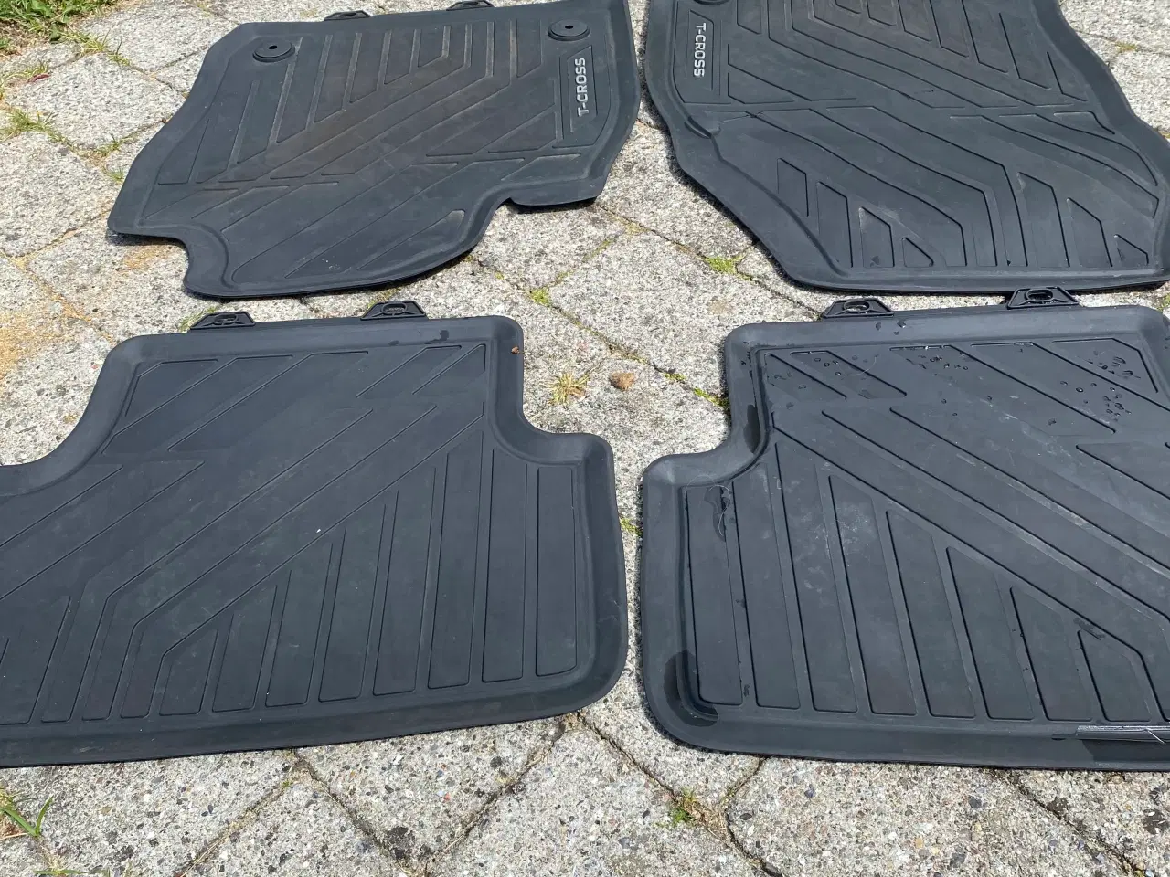 Billede 2 - Vintermåtter til VW T-Gross