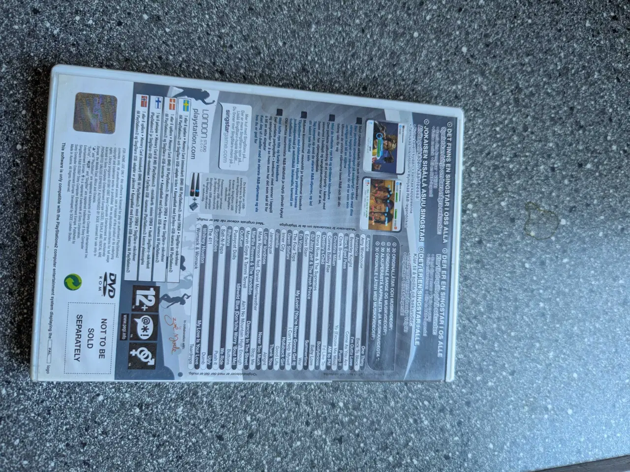 Billede 6 - Ps2 singstar pakke 4 spil/ 6 microfoner 