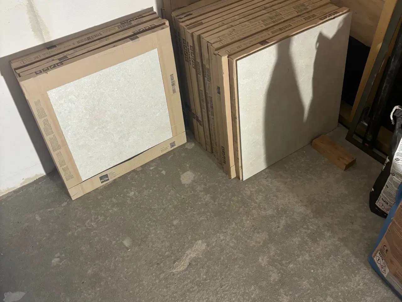 Billede 1 - Gulv/væg fliser. 60x60