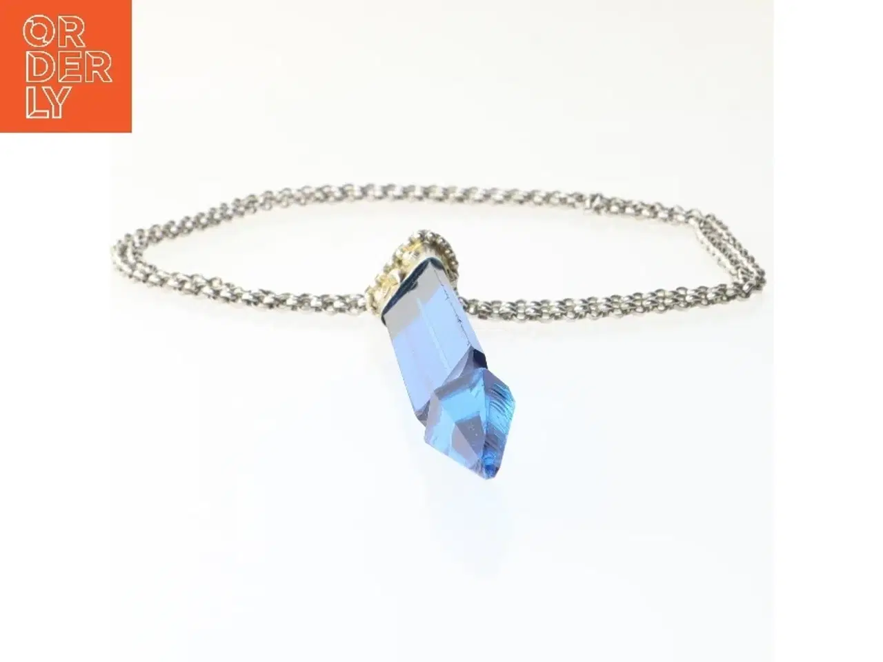 Billede 3 - Kæde med blå vedhæng (str. 74 cm)