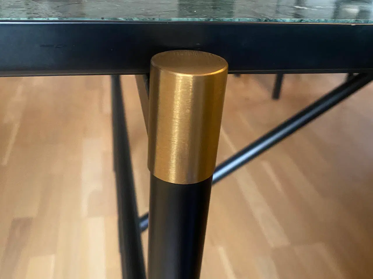 Billede 6 - Spisebord designet af Emil Thorup