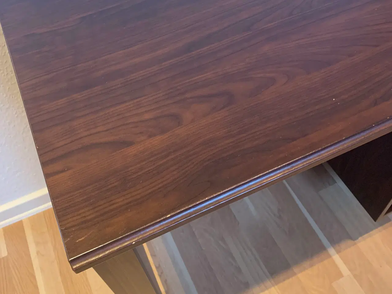 Billede 3 - Dejligt skrivebord 