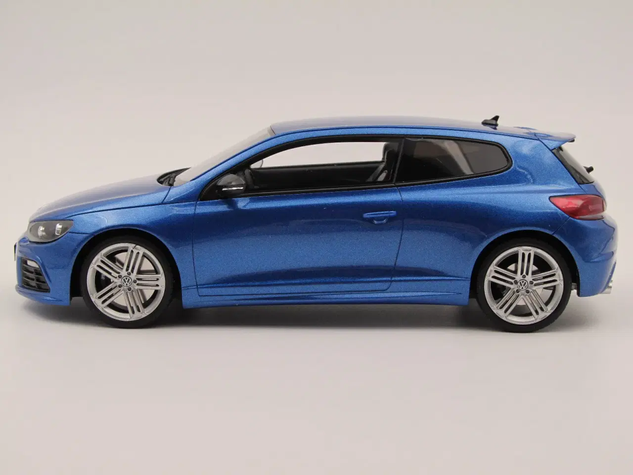 Billede 4 - 2008 VW Scirocco R 1:18  Super god kvalitet! 