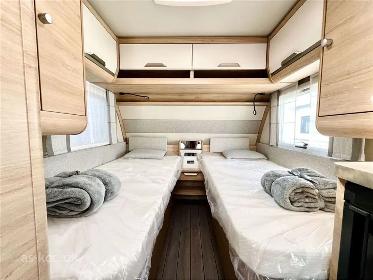 Billede 10 - 2024 - Knaus Südwind 460 EU 60 Års Jubilæumsmodel   Knaus Südwind 460 EU 60 Års Jubilæumsmodel | Enkelte senge