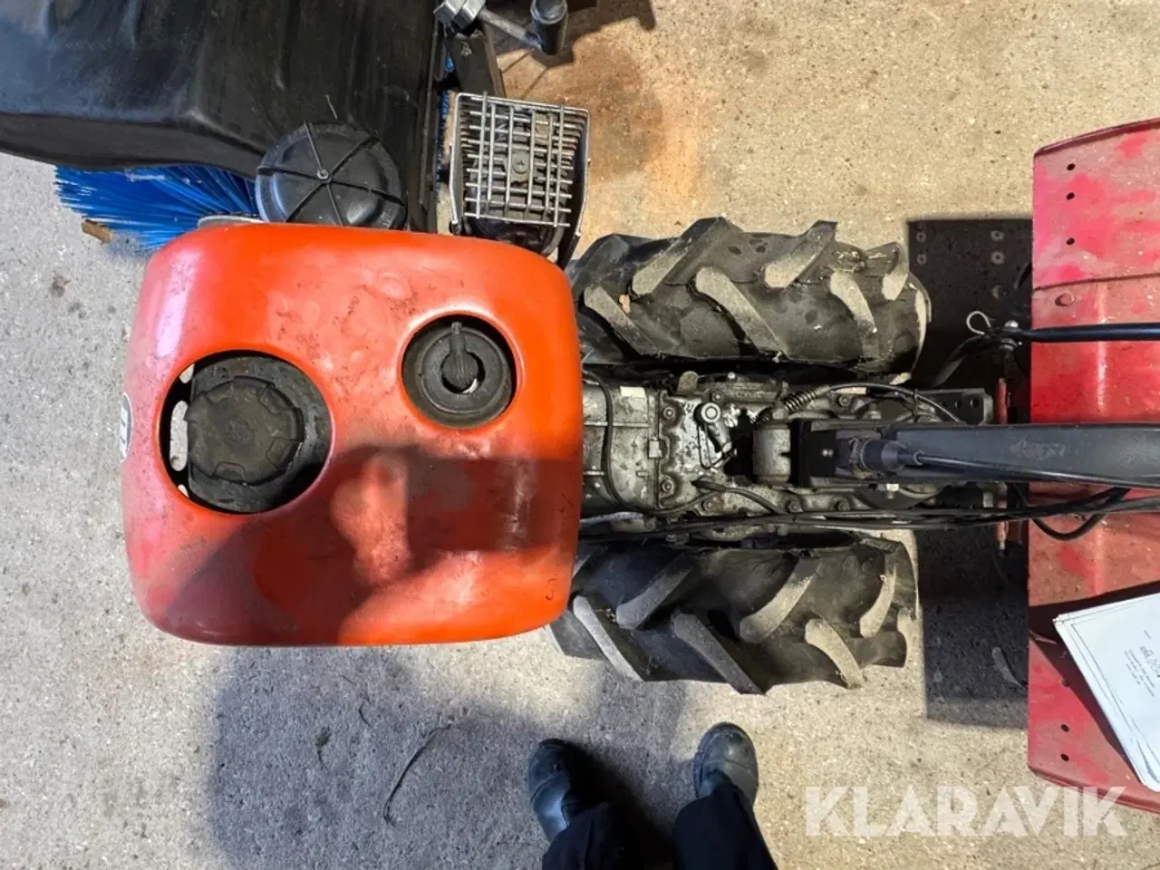 Billede 12 - Fræser med kost Nibbi 600