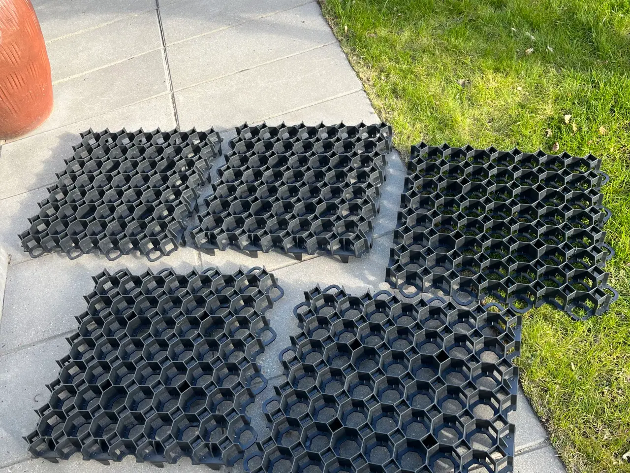 Billede 1 - Græsamering i plast