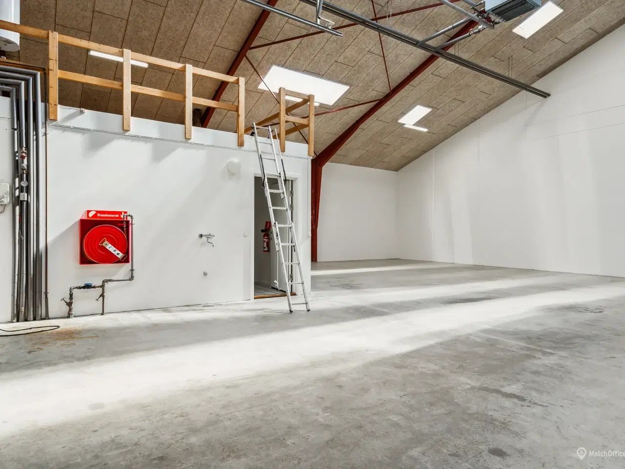 Billede 5 - Lager/produktion ved E45