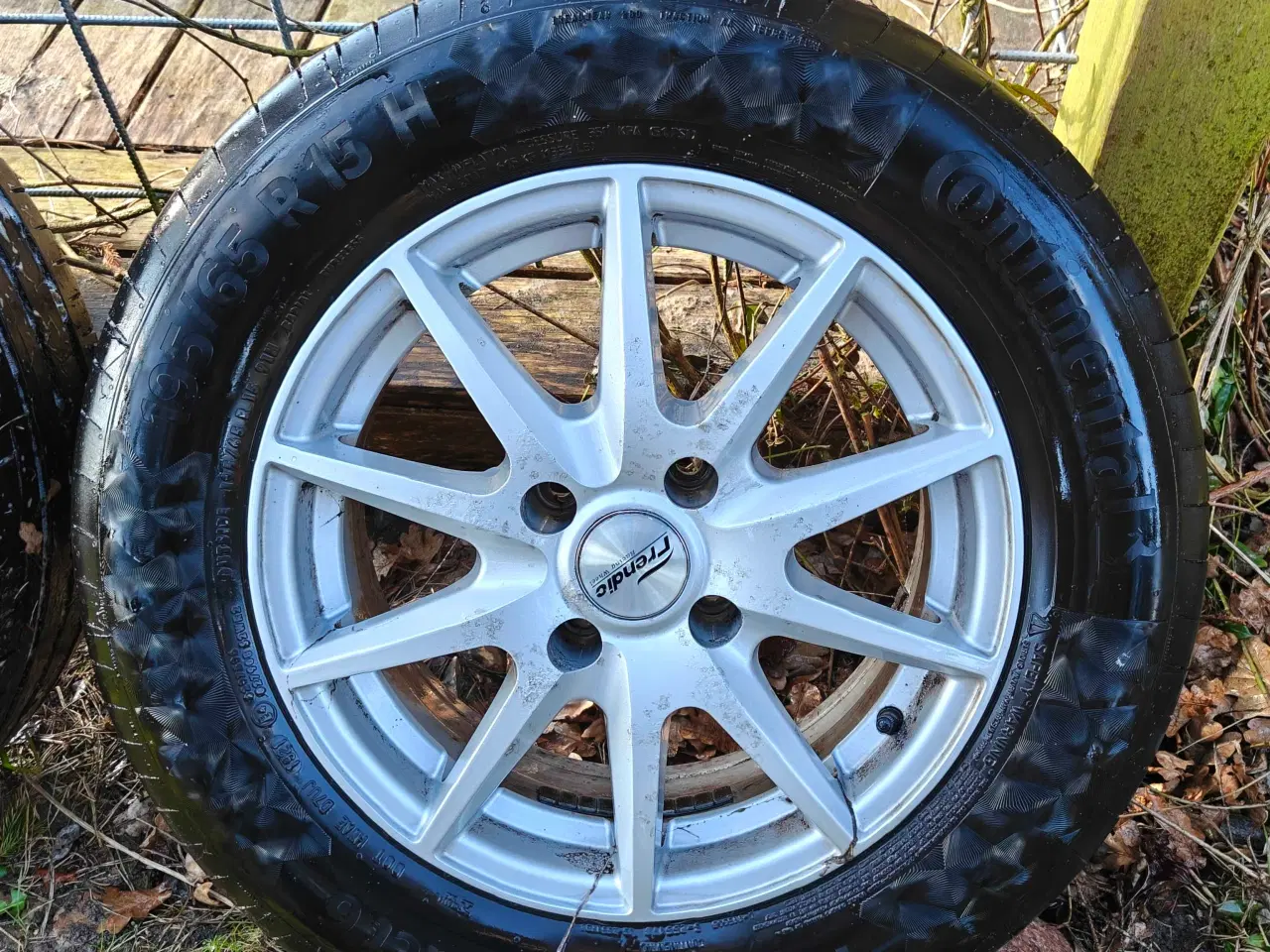 Billede 5 - Alufælge med dæk