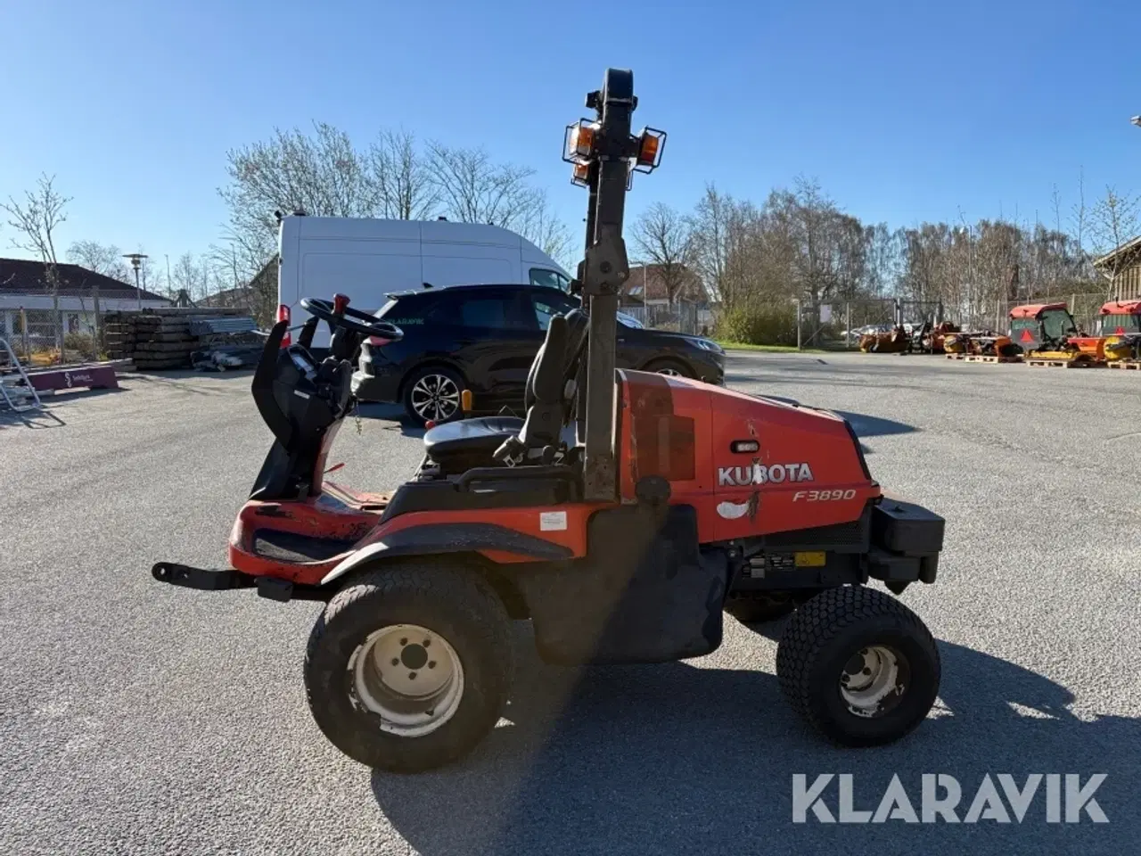 Billede 2 - Redskabsbærer Kubota F3890 med tilbehør