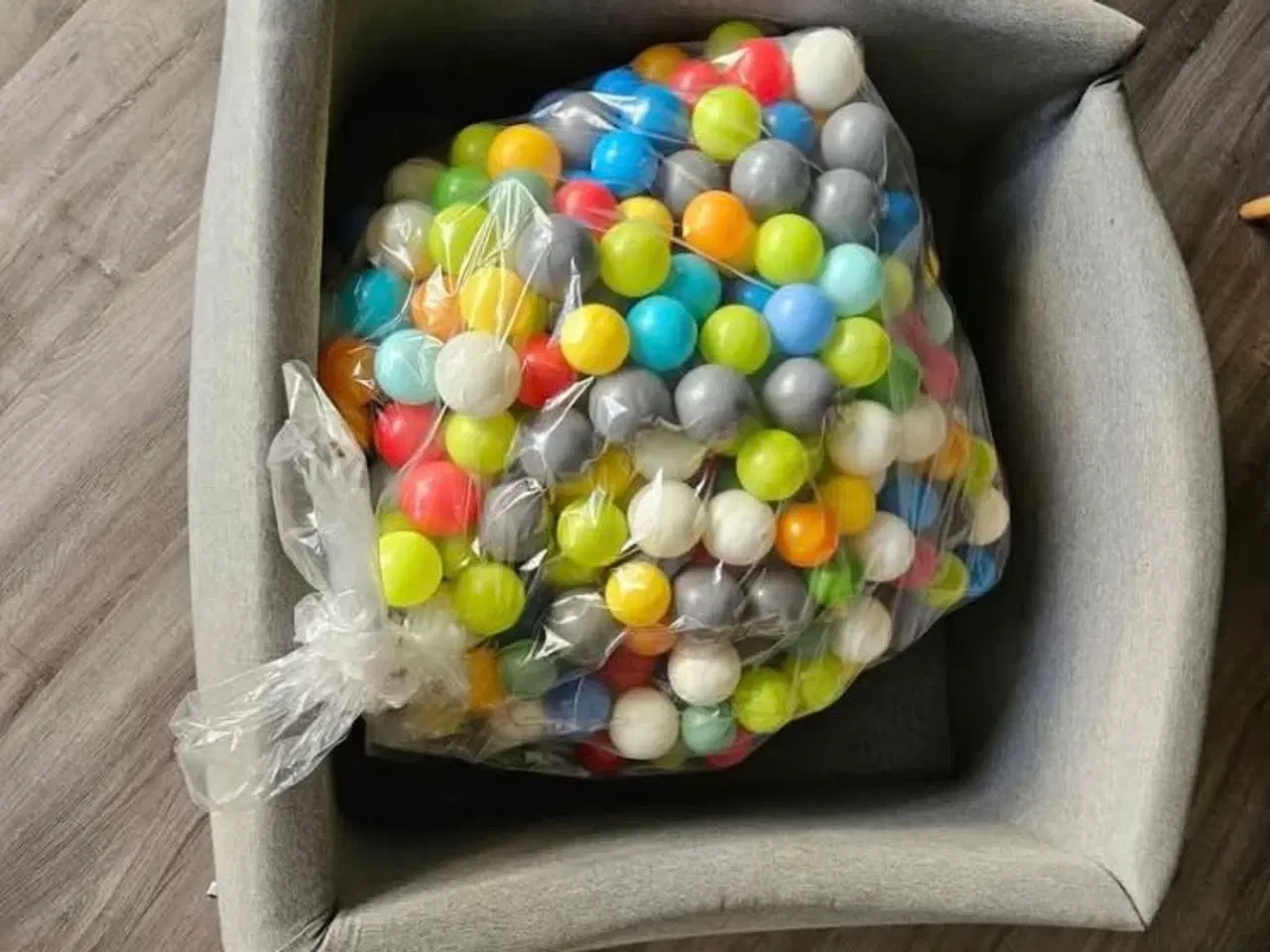 Billede 2 - Boldbassin med bolde