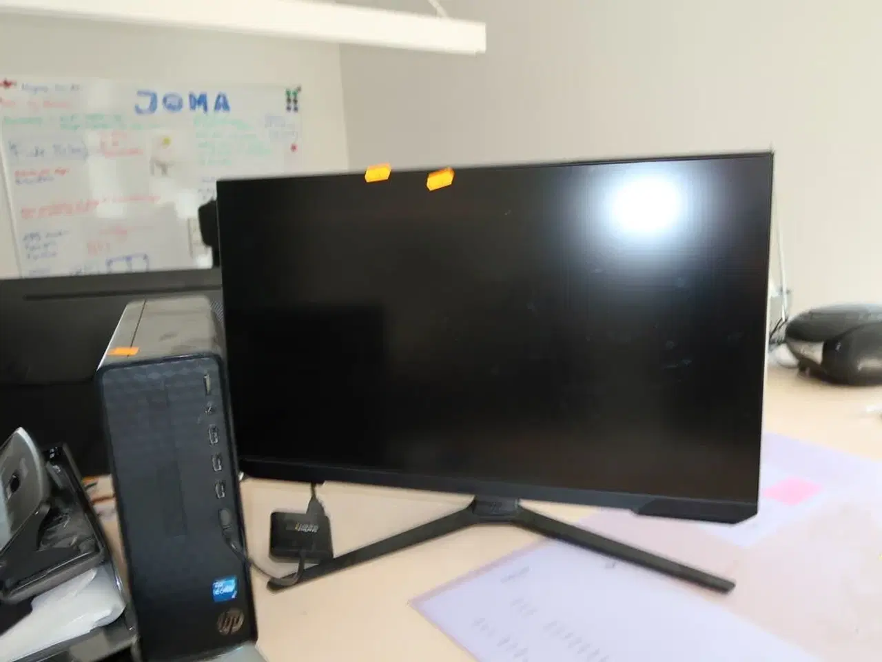 Billede 2 - Computerskærm SAMSUNG S24AG322NU med computer HP TPC-F125-SF