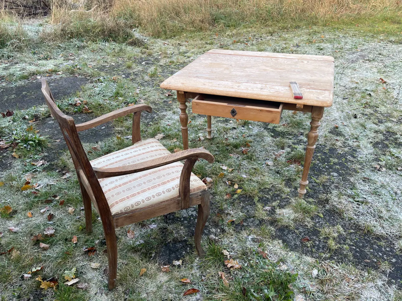 Billede 1 - Spisebord / skrivebord