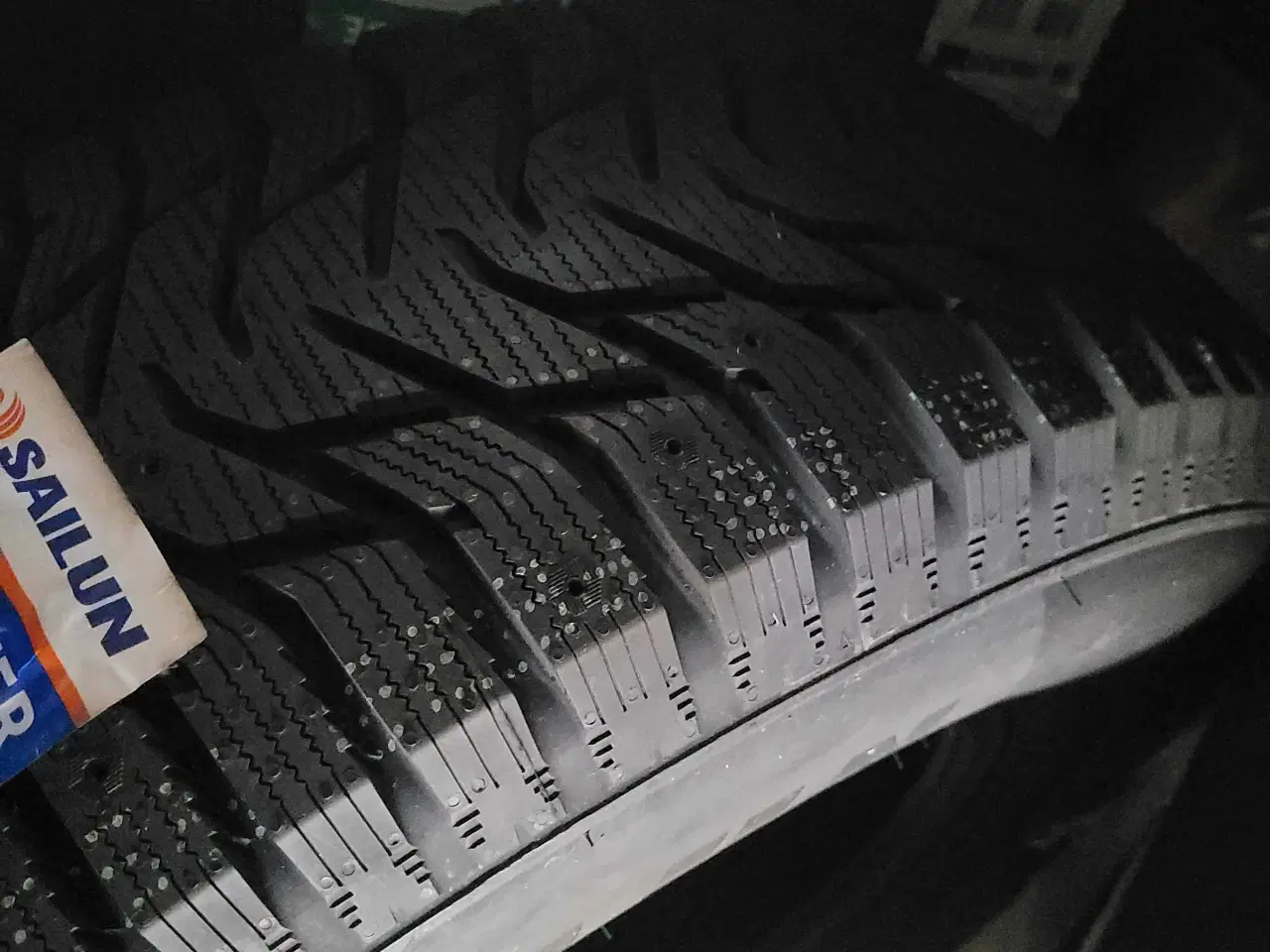 Billede 1 - 265 / 70 R 16