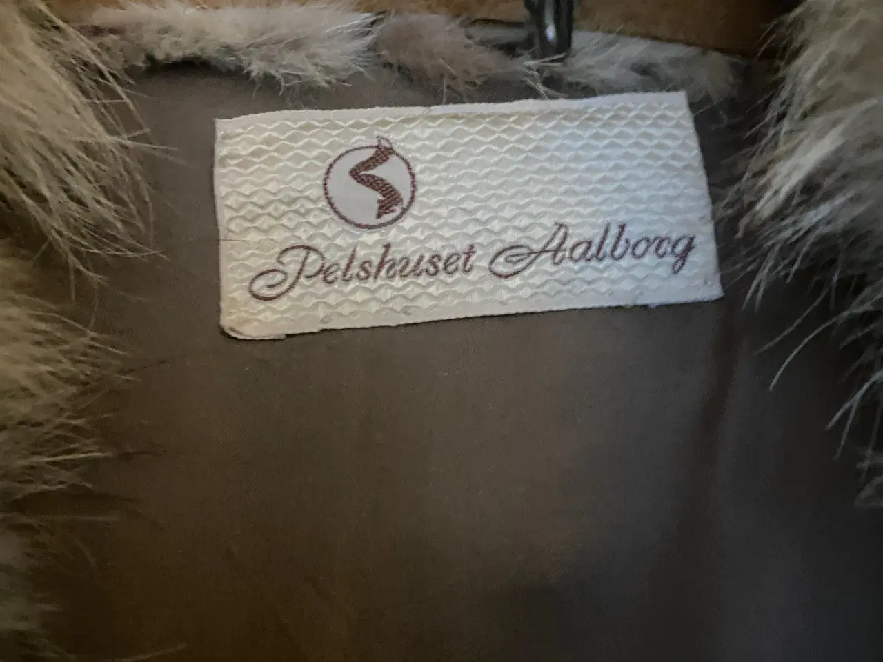 Billede 3 - ULVEPELS - næsten ikke brugt