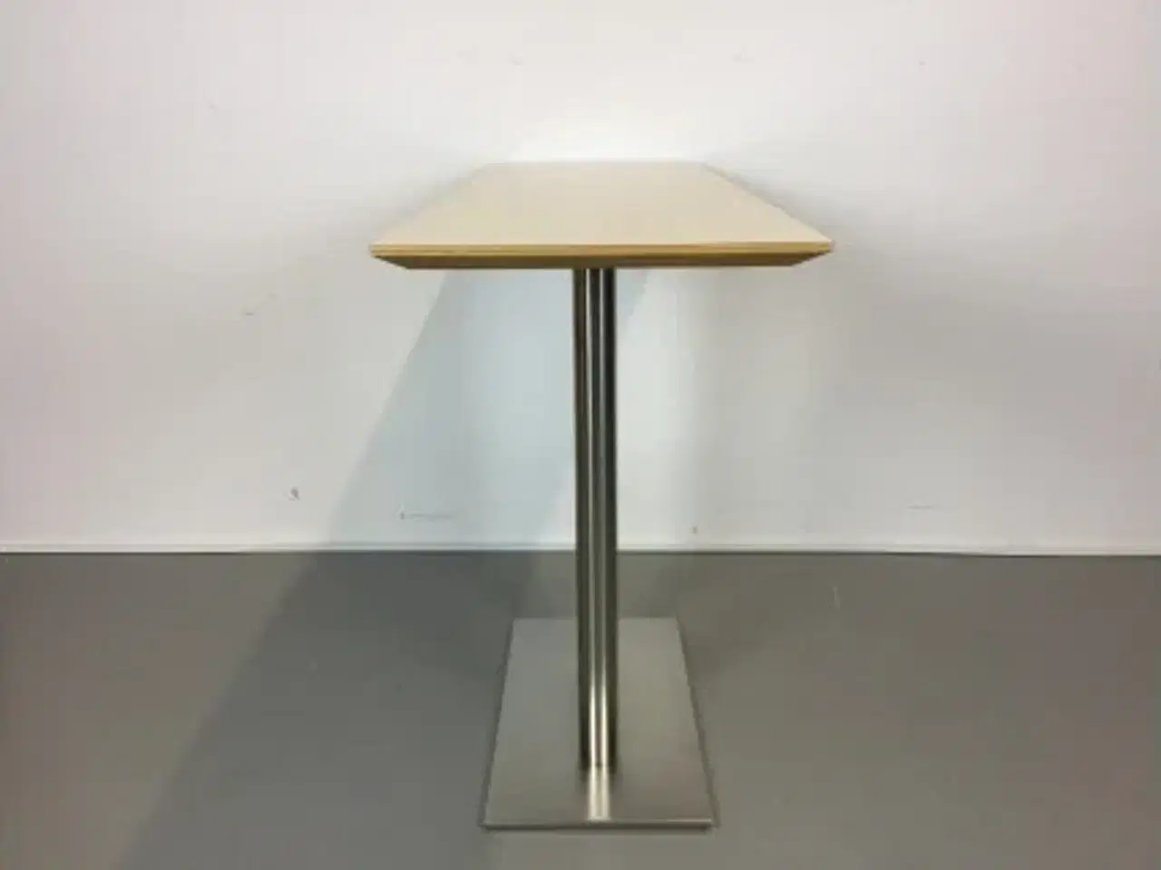 Billede 2 - Zeta furniture ståbord i ahorn med krom stel l160xb50 cm