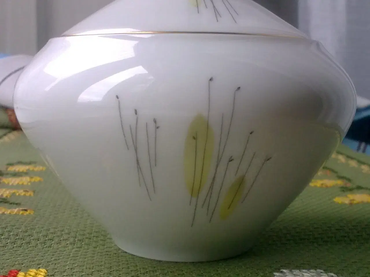 Billede 5 - Guld på hvid form GRUNDVAND ny SØ design RETRO