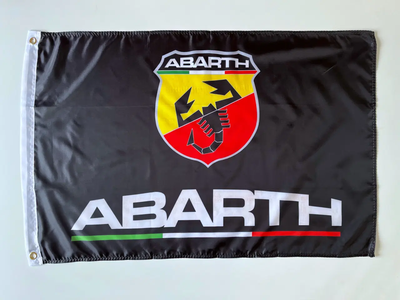 Billede 1 - Flag med Abarth logo