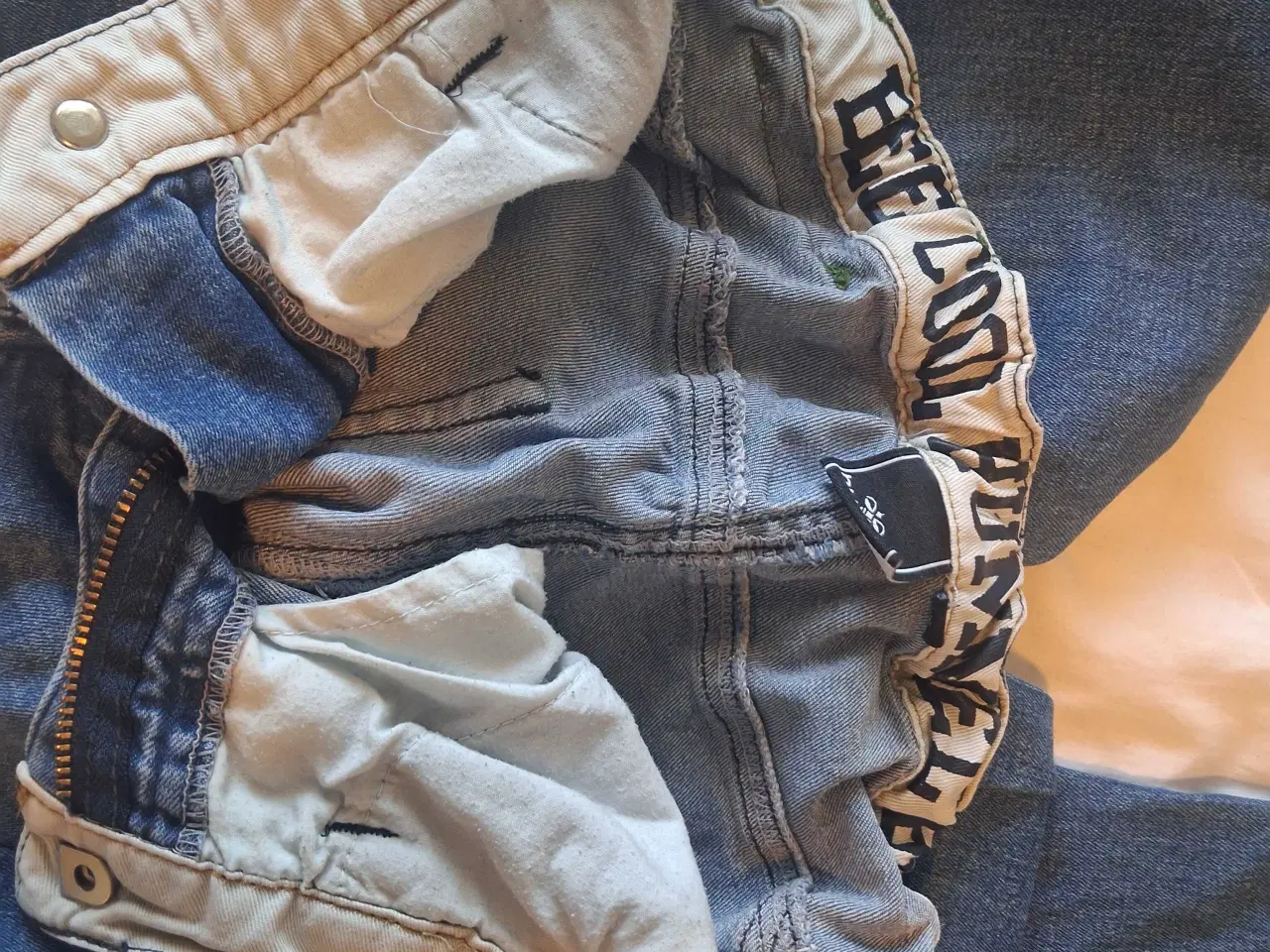 Billede 9 - 152, Hummel jeans + trøje