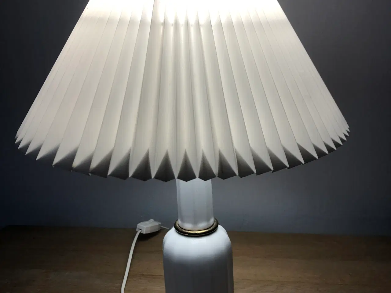 Billede 2 - Louise Heiberg bordlampe med Le Klint lampeskærm