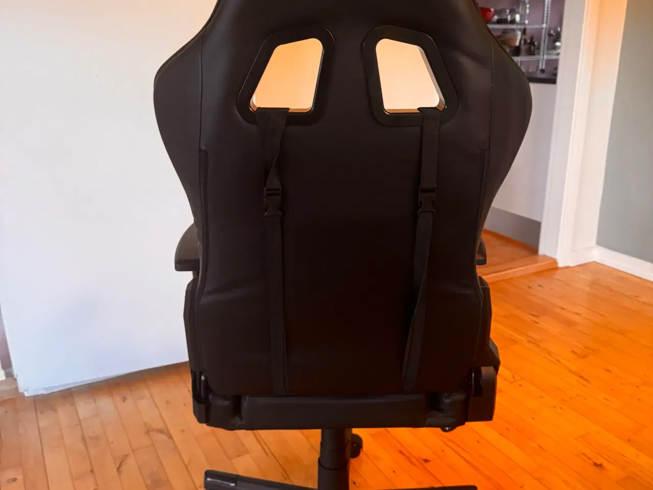 Billede 14 - Komplet Gaming setup med 2 skærme og en stol