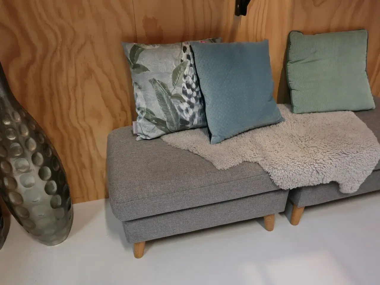 Billede 2 - 2 stk. puf, sofapuder samt sofabord