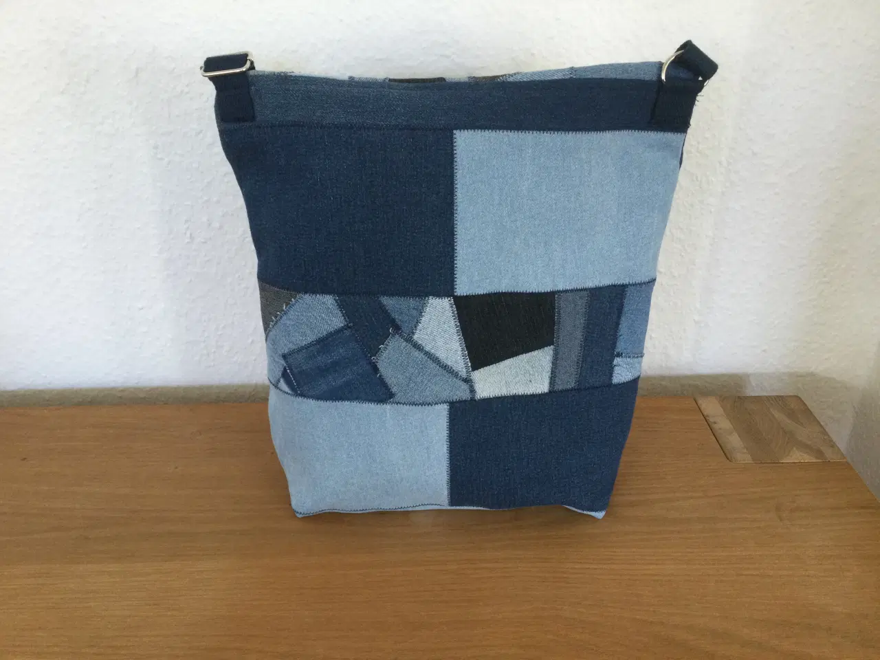 Billede 2 - Taske af jeans