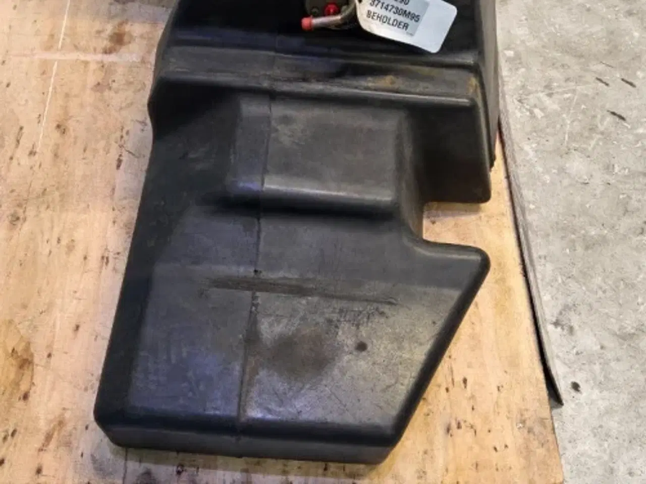 Billede 12 - Massey Ferguson 6290 Dieseltank 3714730M95