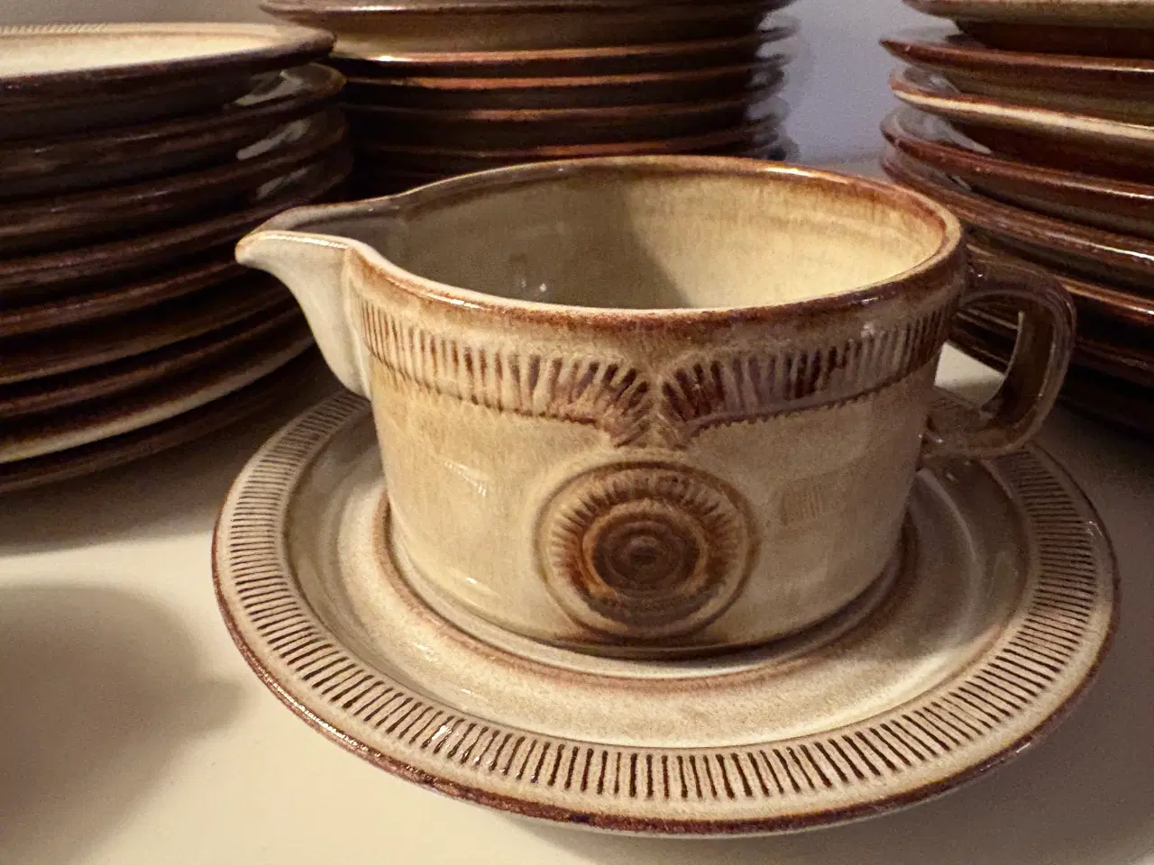 Billede 4 - Spise og kaffestel stentøj Medaillon