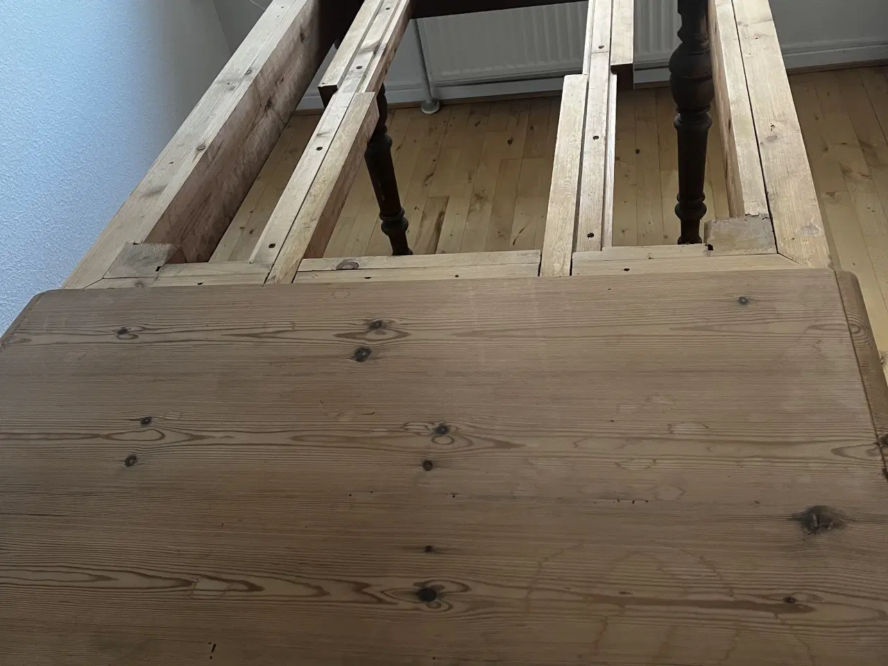 Billede 2 - Gammelt spisebord m/ udtræk