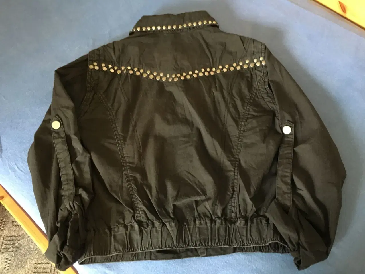 Billede 2 - Ubrugt lækker jakke til salg