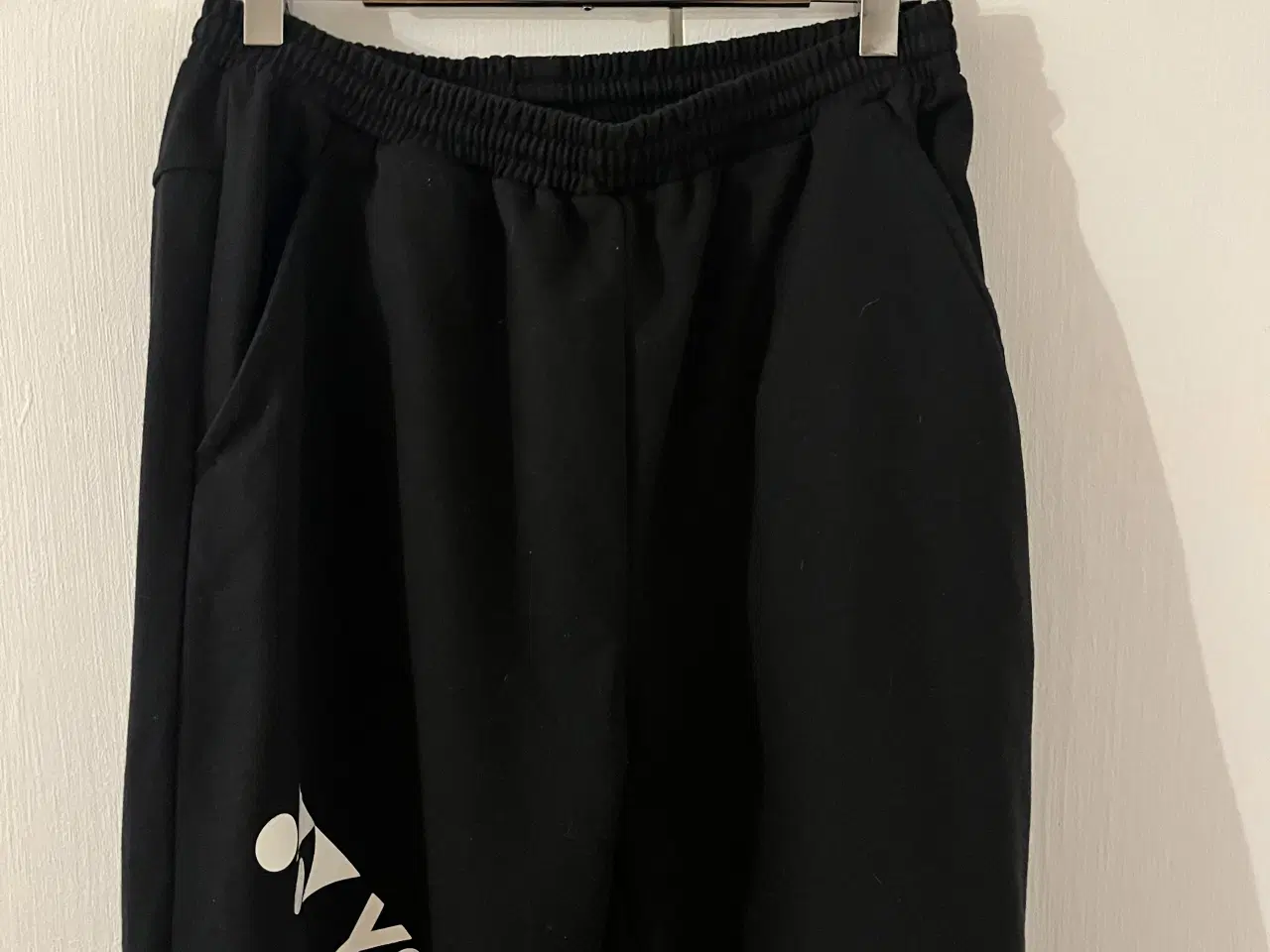 Billede 2 - Yonex træningsbukser str M