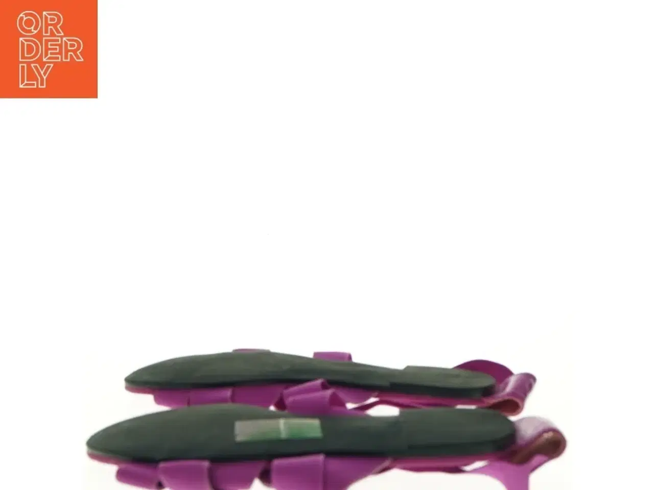 Billede 6 - Violette sandaler med krydsremme fra Divided (str. 37)