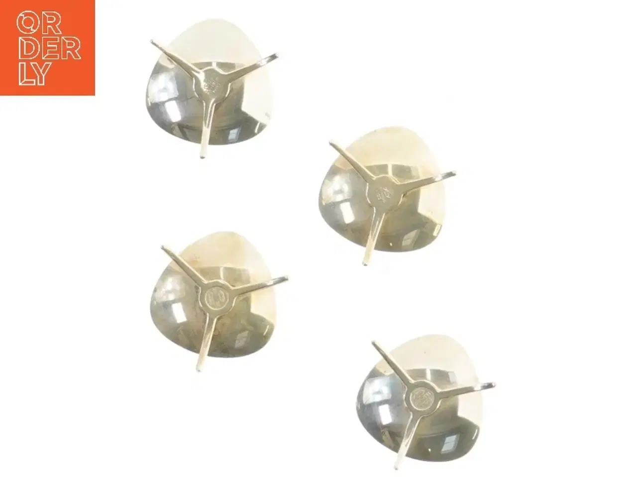 Billede 3 - 4 stk trekantede lysestager (str. 4 stk 5,5 cm)