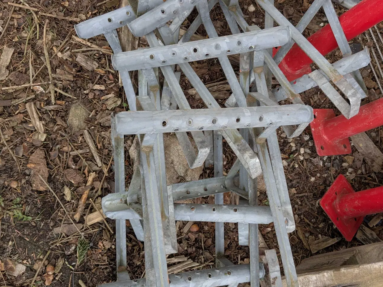 Billede 2 - Tagtrin , 13 stk, galvaniseret