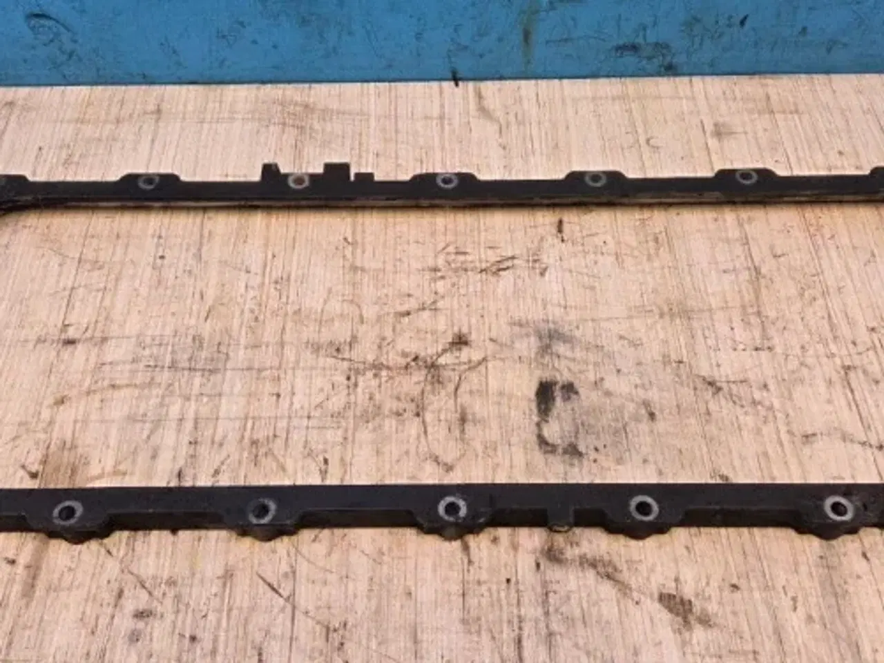 Billede 13 - Iveco F2CE9684L Afstandsstykke 504143828