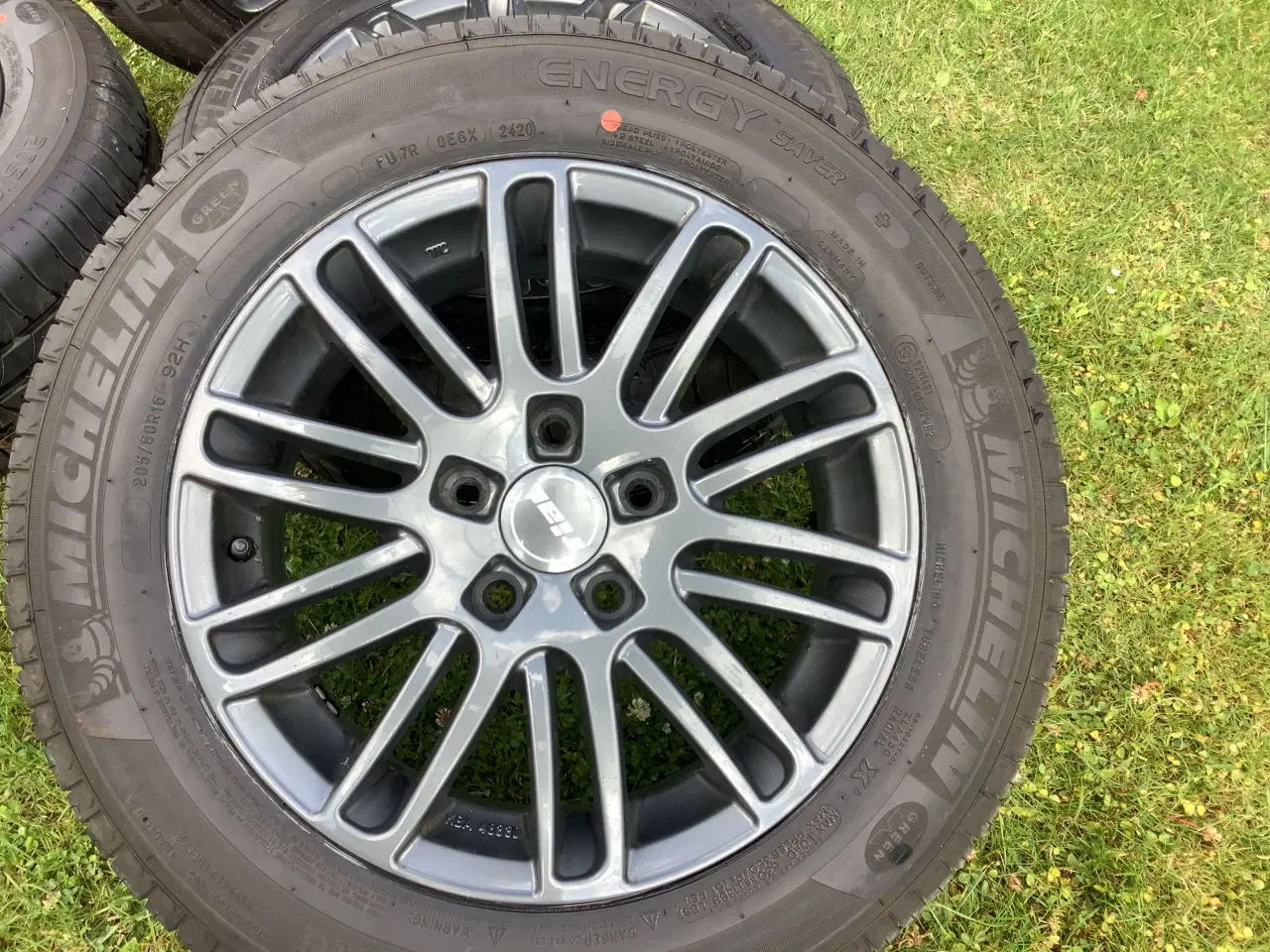 Billede 4 - Alufælge med sommerdæk