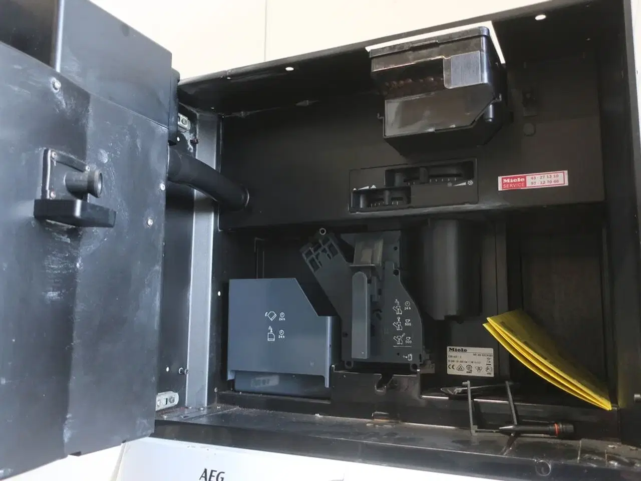 Billede 5 - Indbygnings Kaffemaskine MIELE CVA 620-2