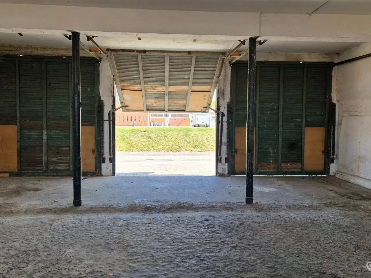 Billede 4 - Velbeliggende garage -og lager lejemål på den gamle Kaserne.