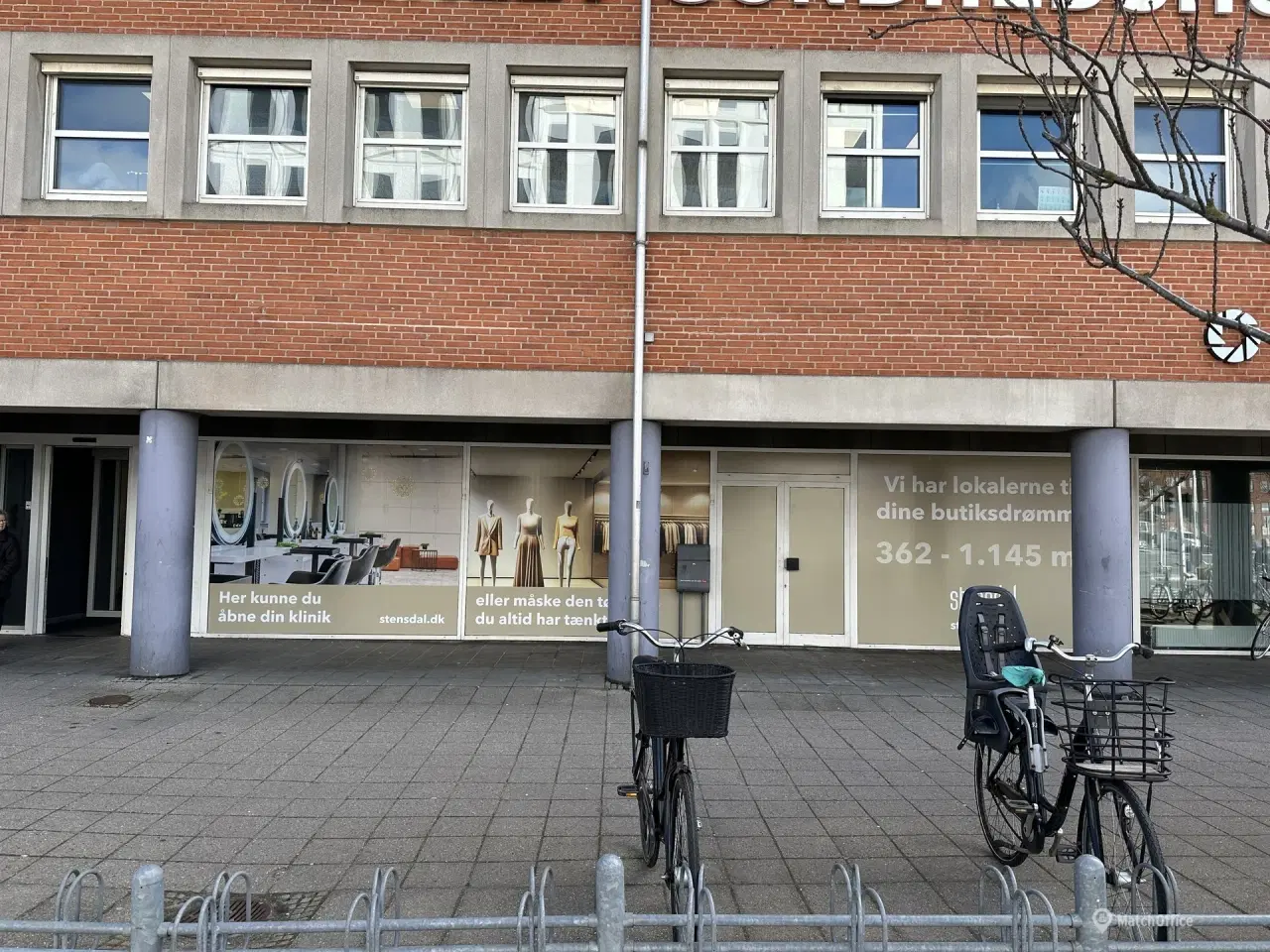 Billede 2 - Synligt butikslokale med lager og stærk placering i Herlev