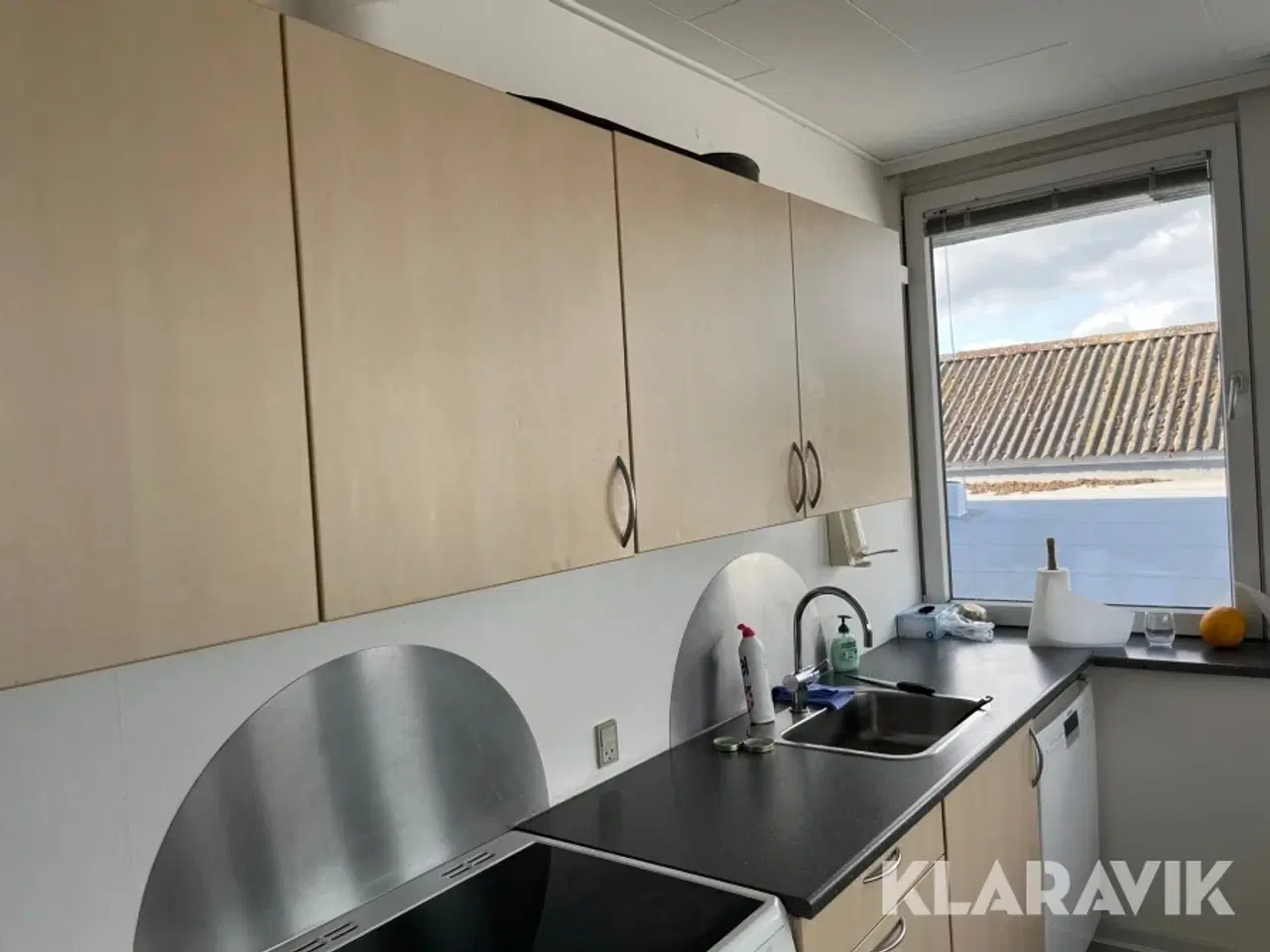 Billede 4 - Køkken med hårde hvidevarer