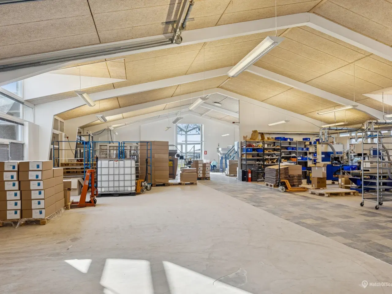 Billede 3 - Synlig og velbeliggende erhvervsejendom med stabile lejere i Vamdrup