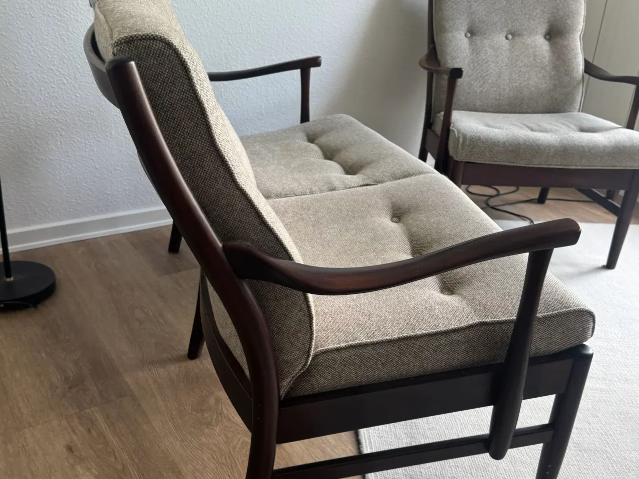 Billede 1 - FARSTRUP 2-personers sofa og 2 stole
