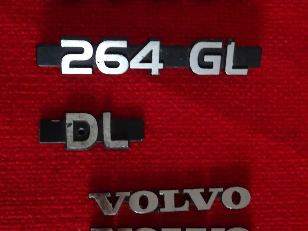 Billede 2 - Volvo 244,245,264 skilte,emblemer