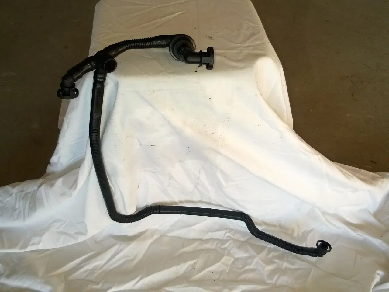 Billede 4 - PCV rør udluftning slanger, Audi 2,4 V6