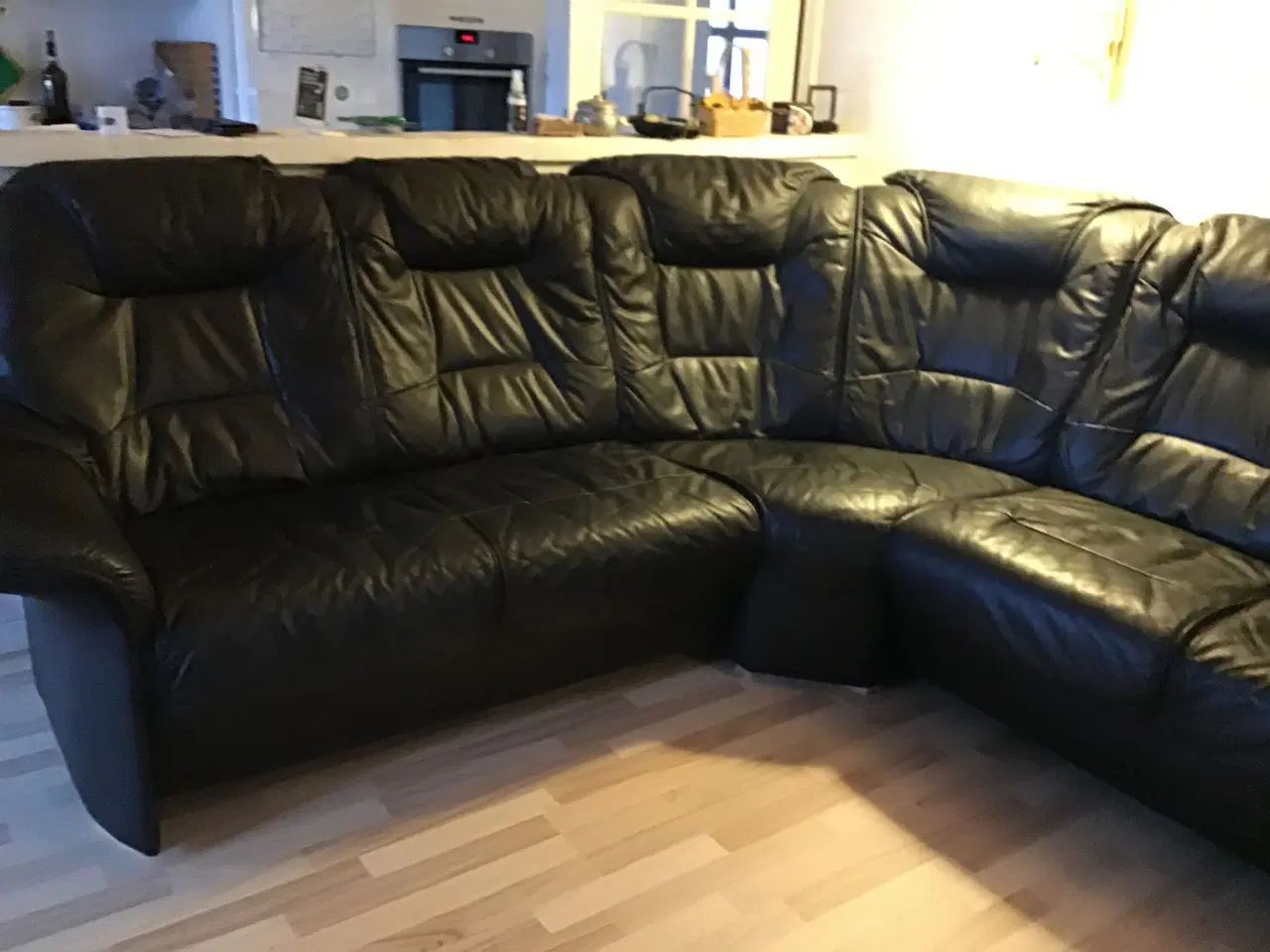 Billede 1 - Hjørnesofa læder pæn og velholdt røgfri