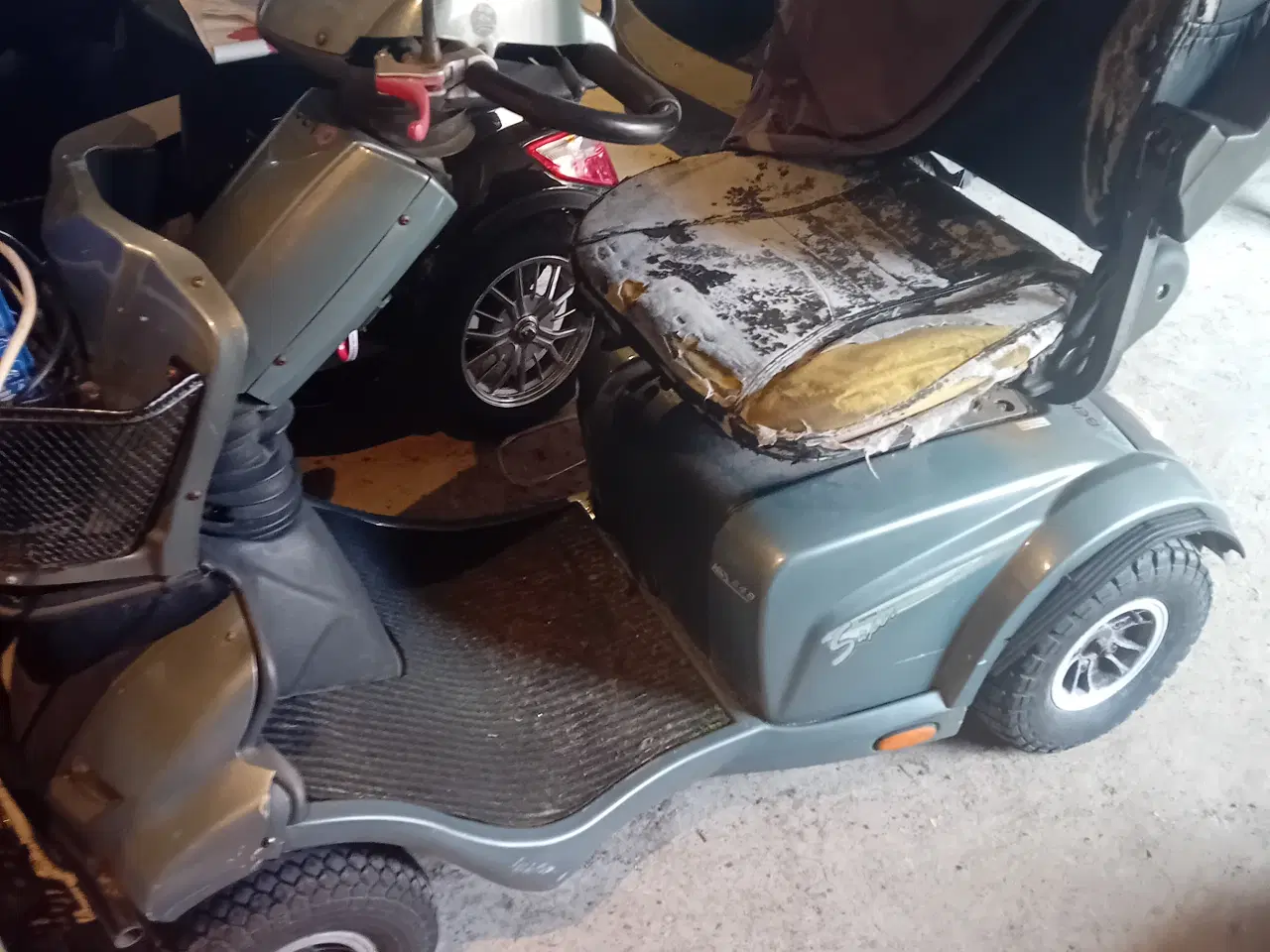 Billede 1 - Karma 828 75 ah batterier:Oprydning 